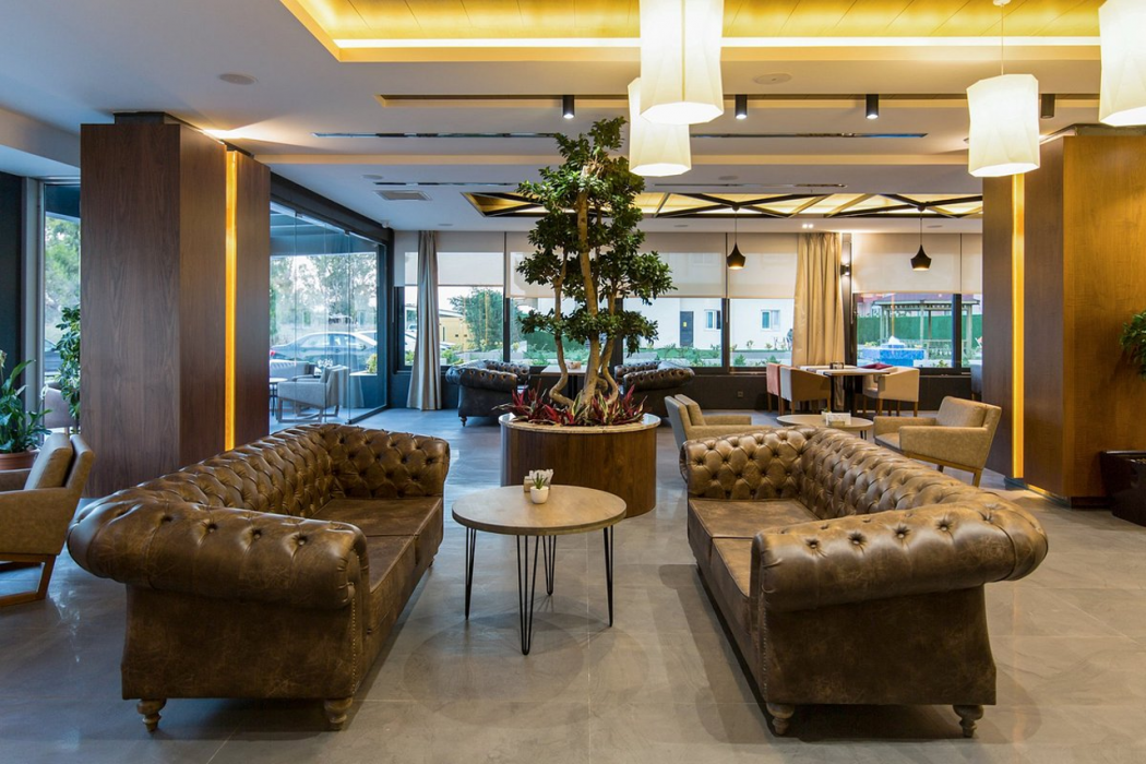 Vista Hotel 4/30