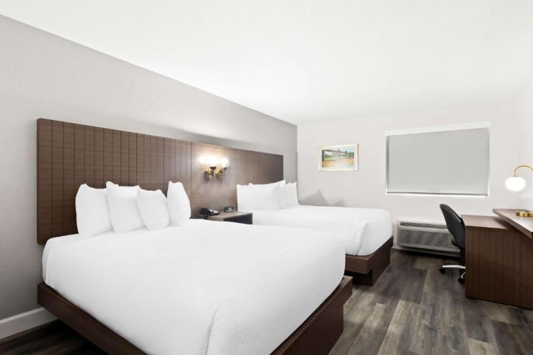 Surestay By Best Western Groves 11/28