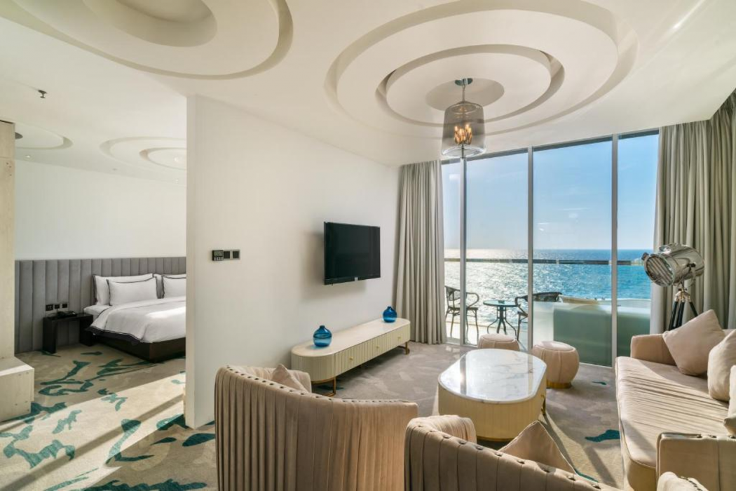 Regal Reseau Hotel & Spa 6/40