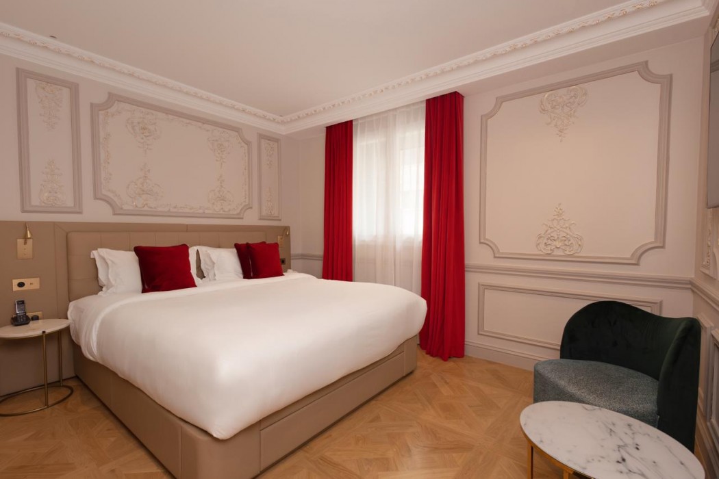 Le Triomphe Paris 31/59