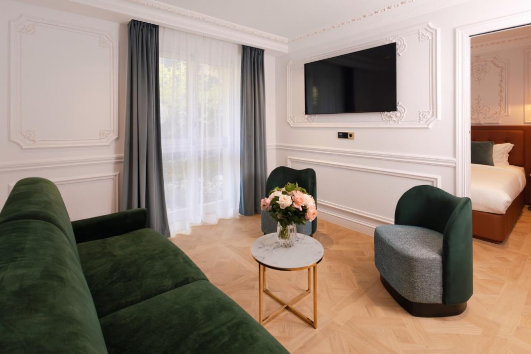 Le Triomphe Paris 21/59