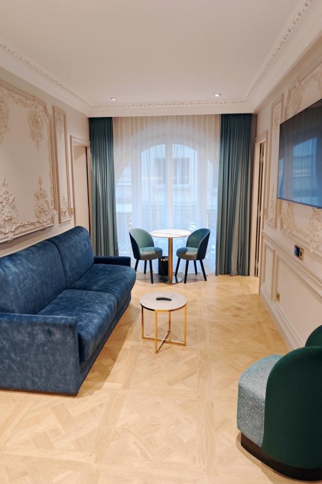 Le Triomphe Paris 24/59