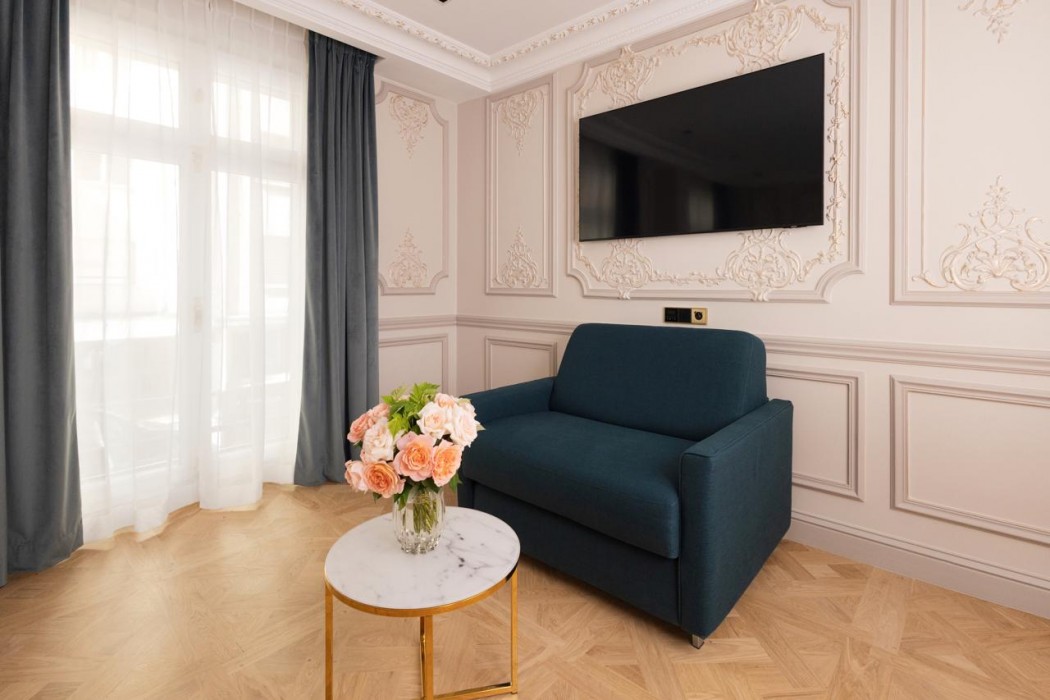 Le Triomphe Paris 32/59
