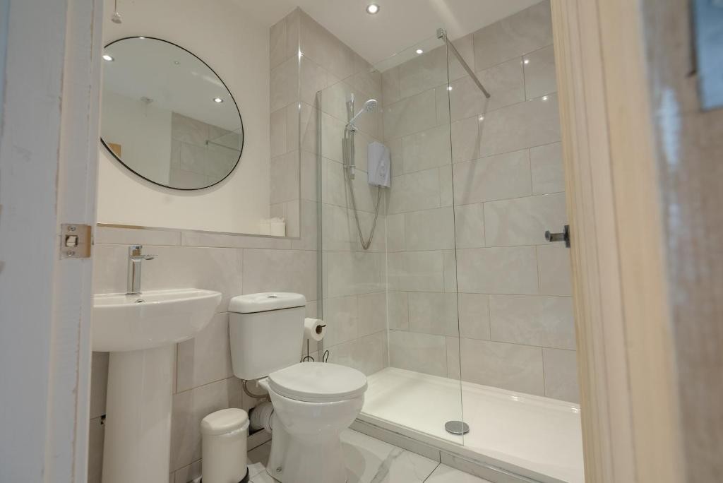 OYO Bellevue Apartments Middlesborough 11/33