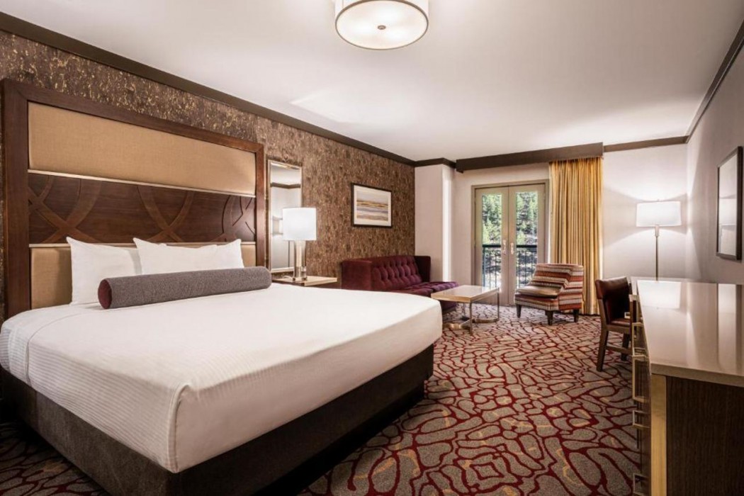 Horseshoe Black Hawk - A Caesars Rewards Destination 8/65
