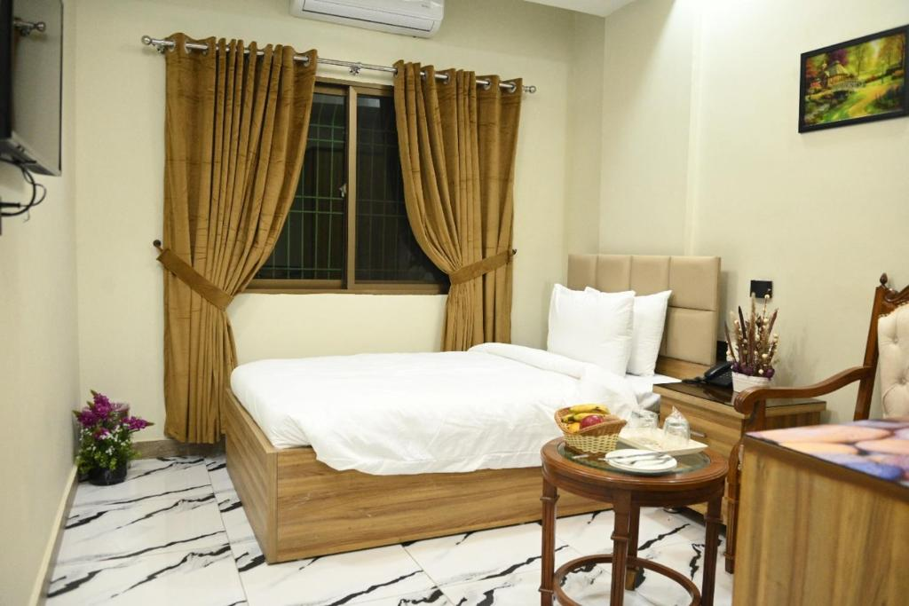 Standard King Room