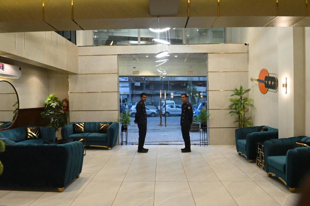 Hotel Pearl Inn 4/64