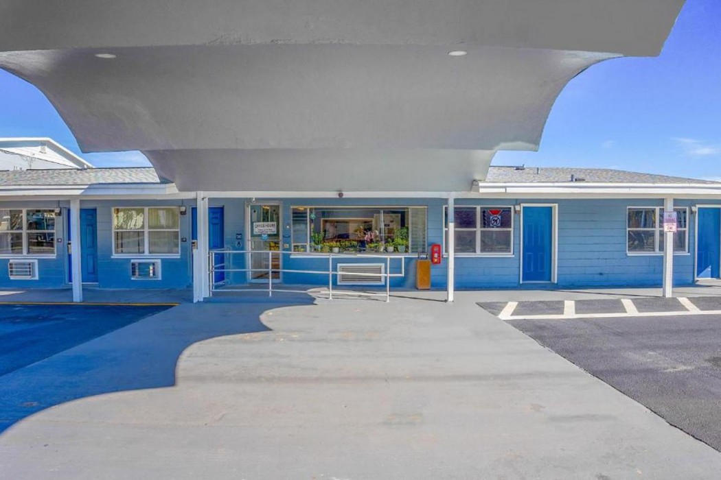 Sunrise Inn by OYO Titusville FL in TITUSVILLE - FL