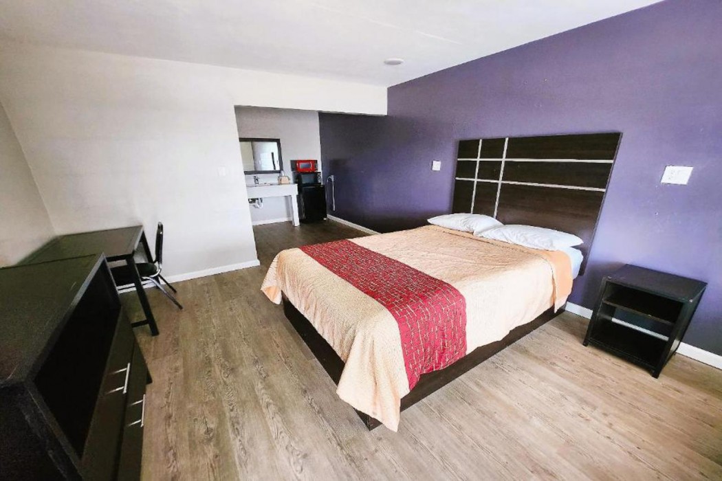 Travel Inn Hwy 80 - Jackson 7/23