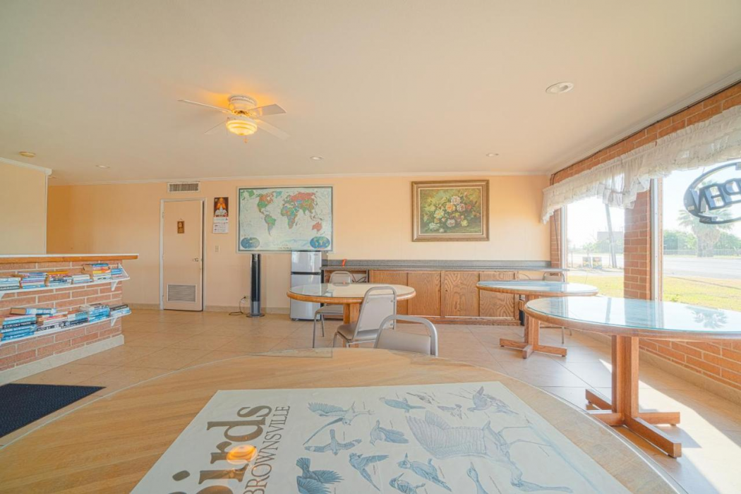 Lobby at Vali Ho Motel By OYO Weslaco Mercedes, WESLACO - TX
