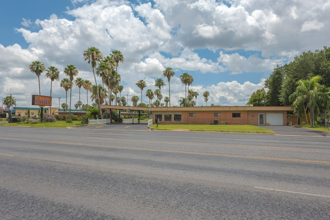 Vali Ho Motel By OYO Weslaco Mercedes in WESLACO - TX