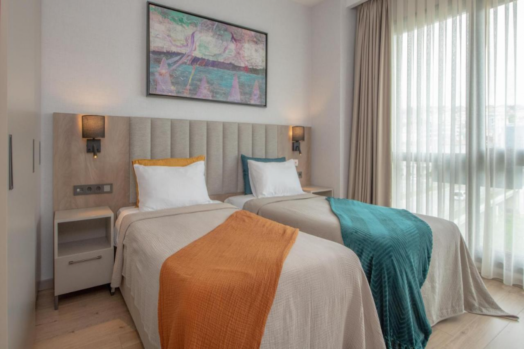 Antwell Suites 7/55