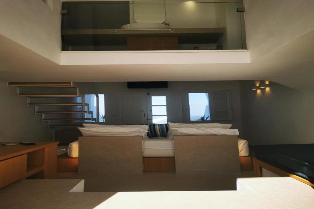 Muses Cycladic Suites 22/80