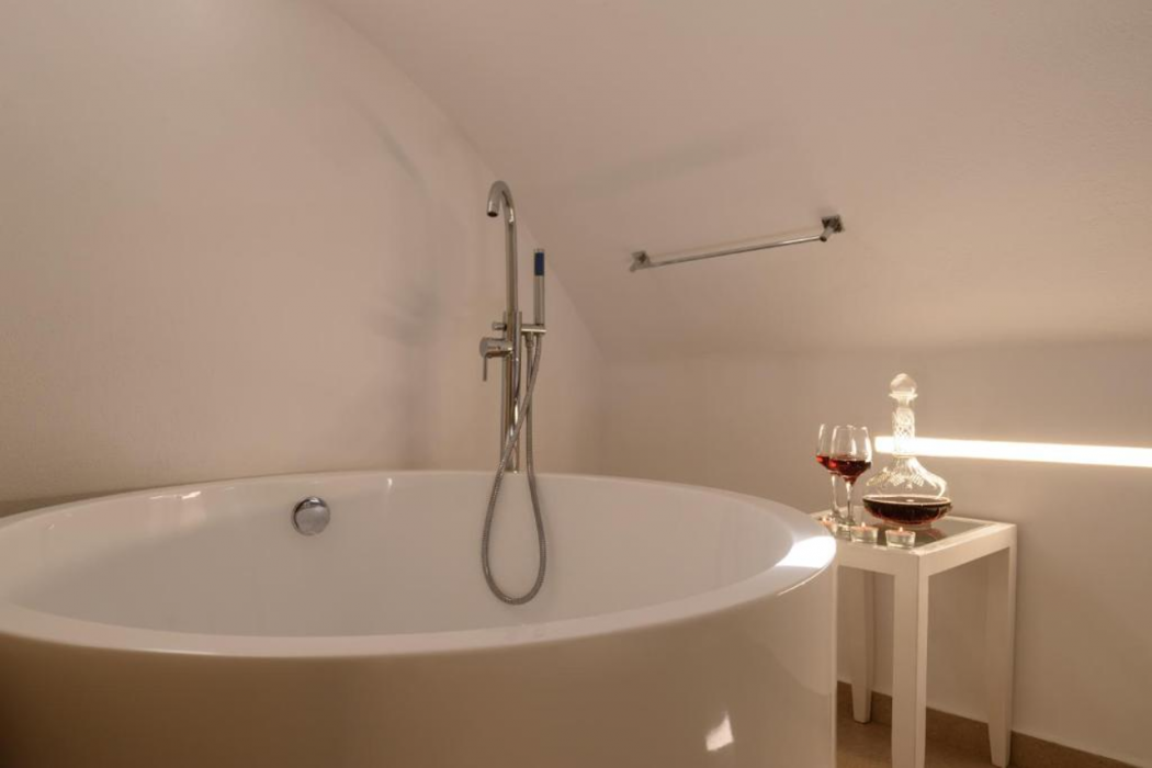 Muses Cycladic Suites 39/80