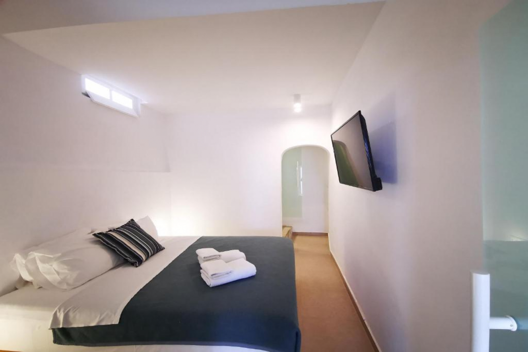 Muses Cycladic Suites 8/80