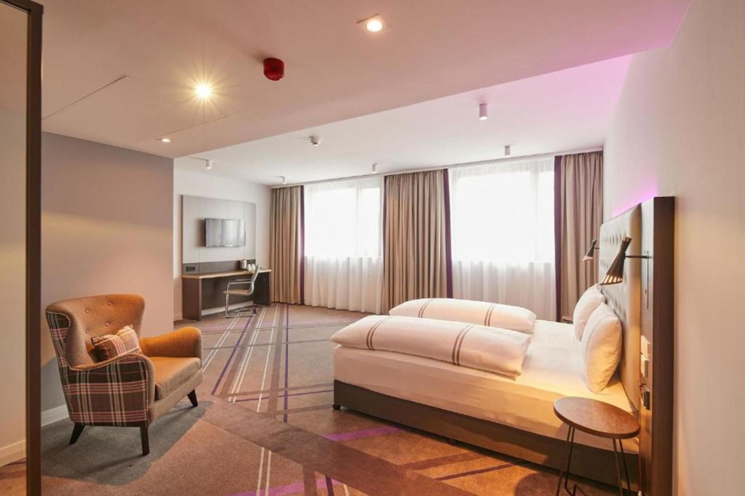 Premier Inn Karlsruhe City Am Wasserturm 11/27