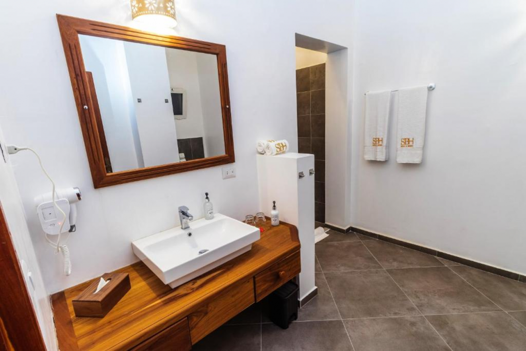 SBH Kilindini Resort 15/40