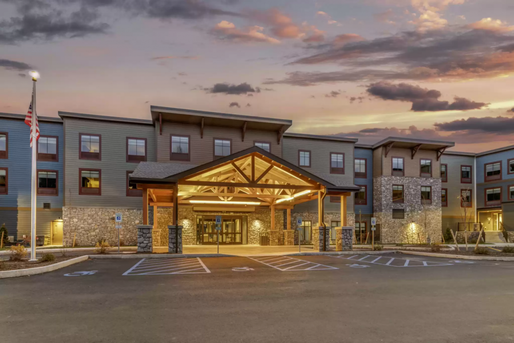 Cambria Hotel Lake Placid - Lakeside Resort 1/26