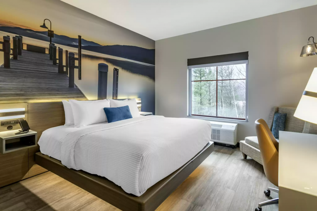 Cambria Hotel Lake Placid - Lakeside Resort 14/26
