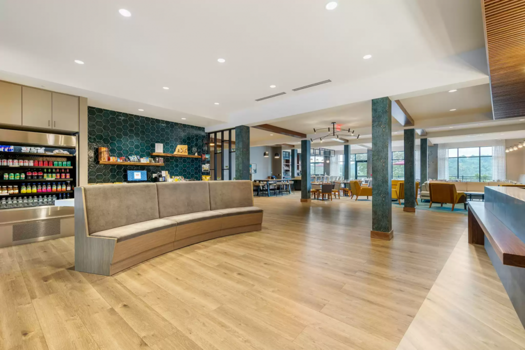 Cambria Hotel Lake Placid - Lakeside Resort 8/26
