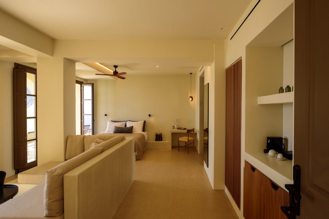 Elessa Hotel 38/106