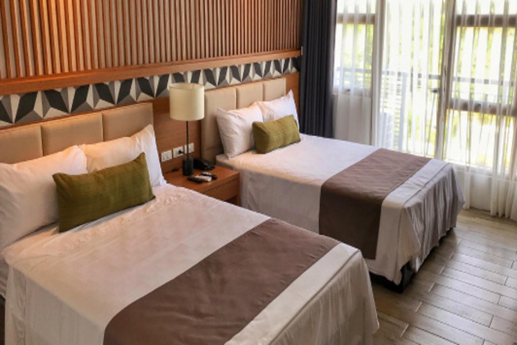 Crown Hotel Palawan at Harbour Springs 20/54