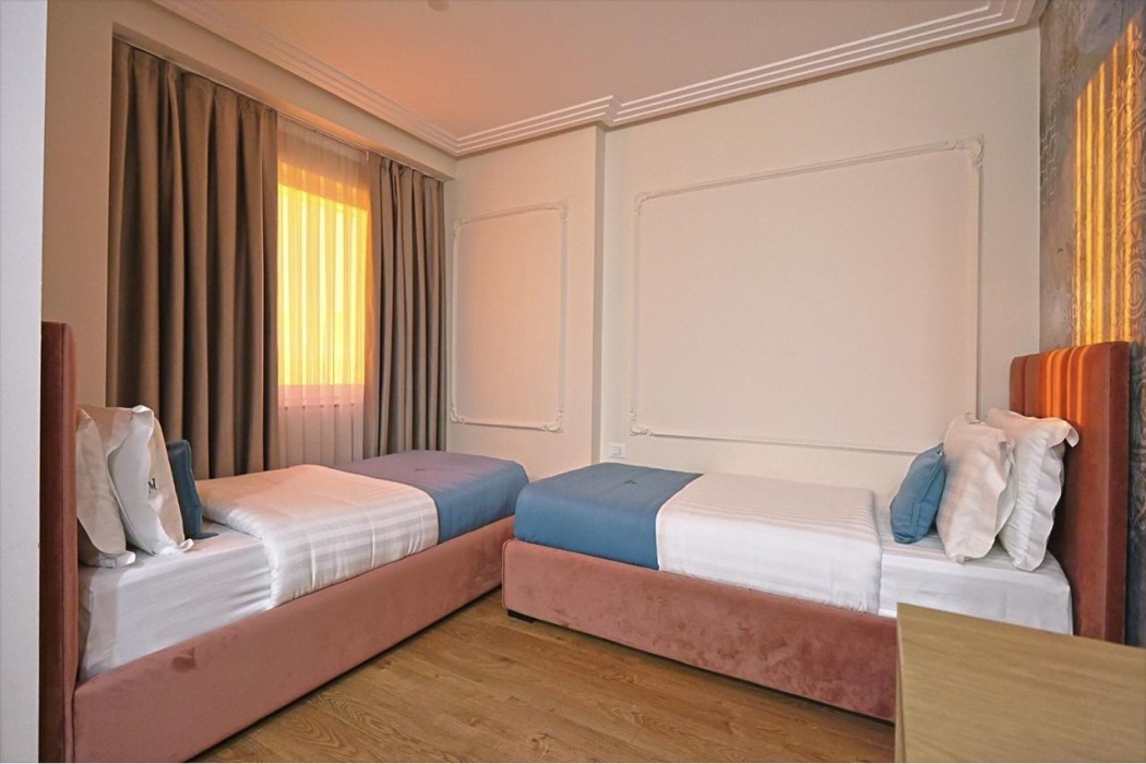 Martiness Hotel 27/92