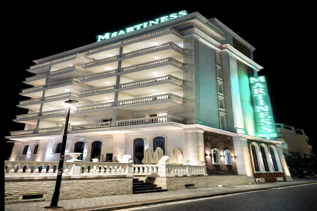 Martiness Hotel 10/92