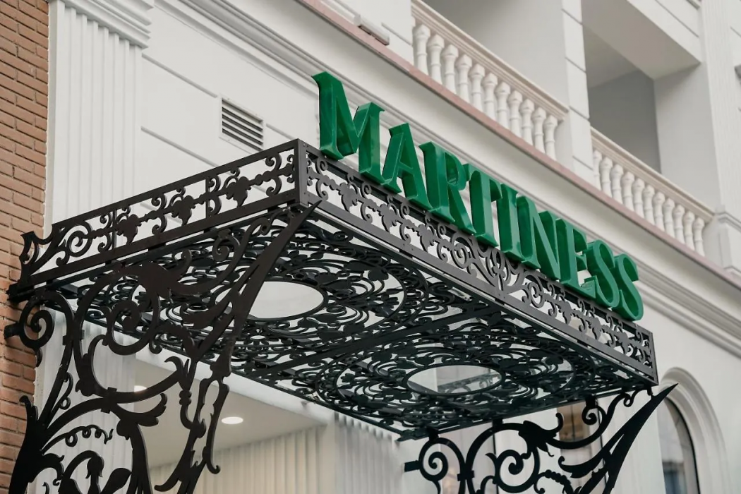 Martiness Hotel 12/92