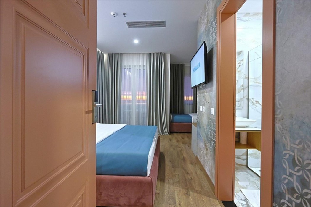 Martiness Hotel 25/92