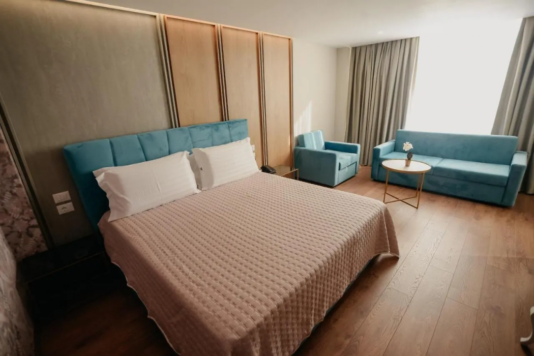 Martiness Hotel 20/92