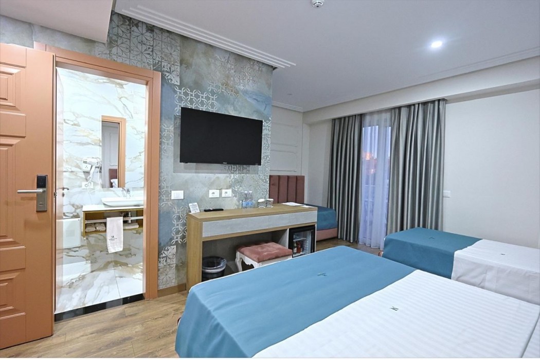 Martiness Hotel 32/92