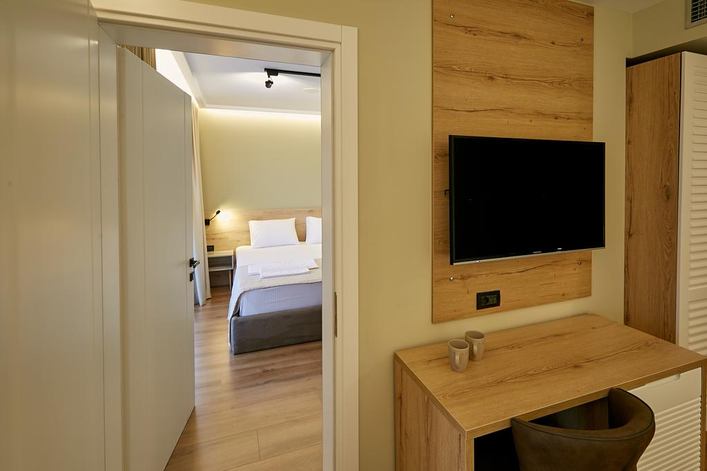 Eter Hotel 16/70