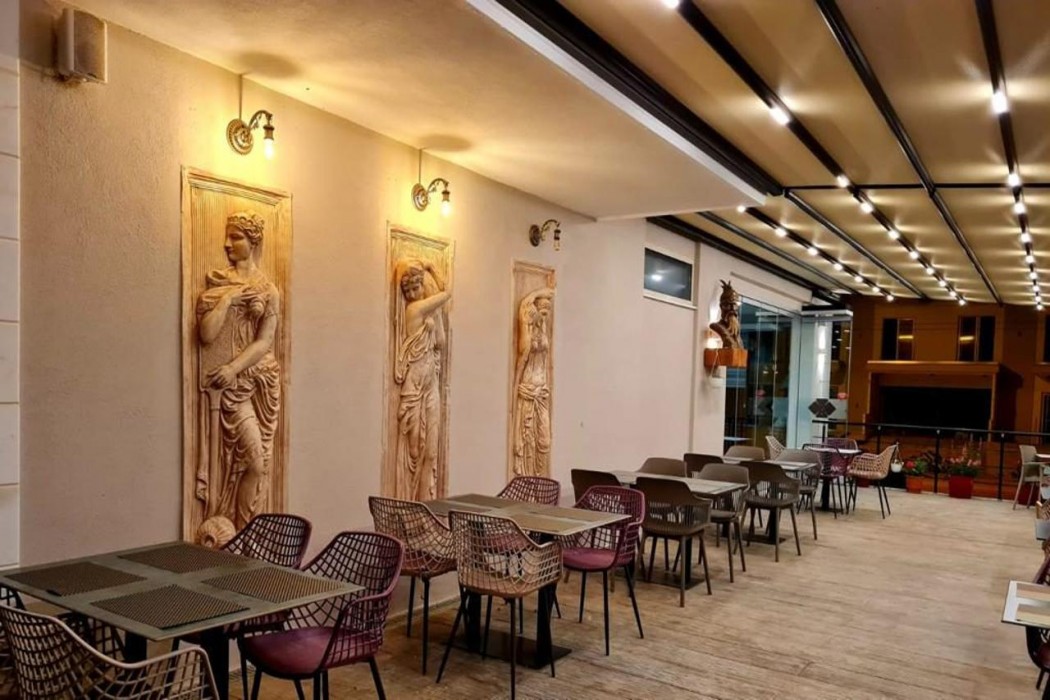 Class hotel 42/59