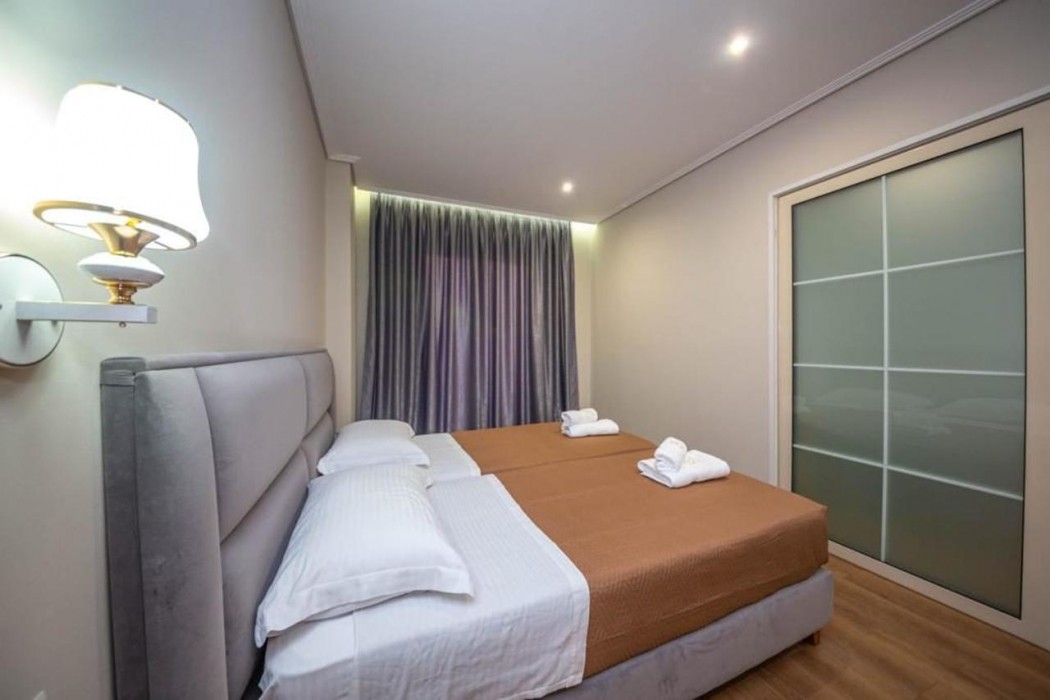 Class hotel 12/59