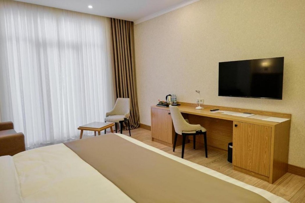Al Anvar Hotel 8/48