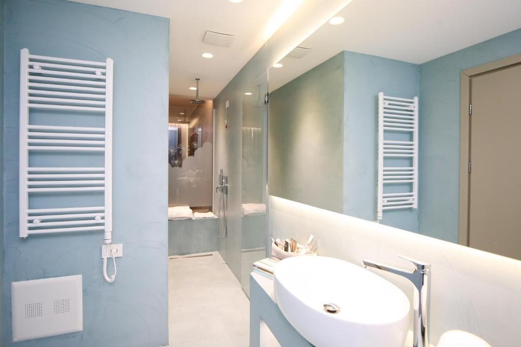 Hotel Vlora Priam, Affiliated by Melia 16/65