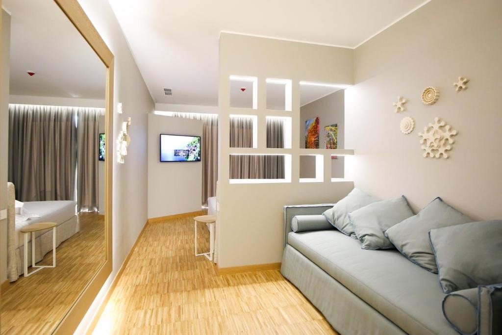 Hotel Vlora Priam, Affiliated by Melia 23/65