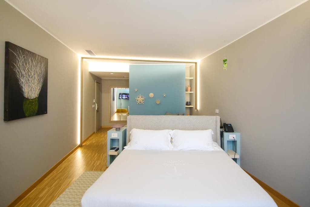 Hotel Vlora Priam, Affiliated by Melia 21/65