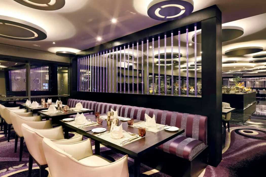 Qabila West Bay Hotel by Marriott 8/9