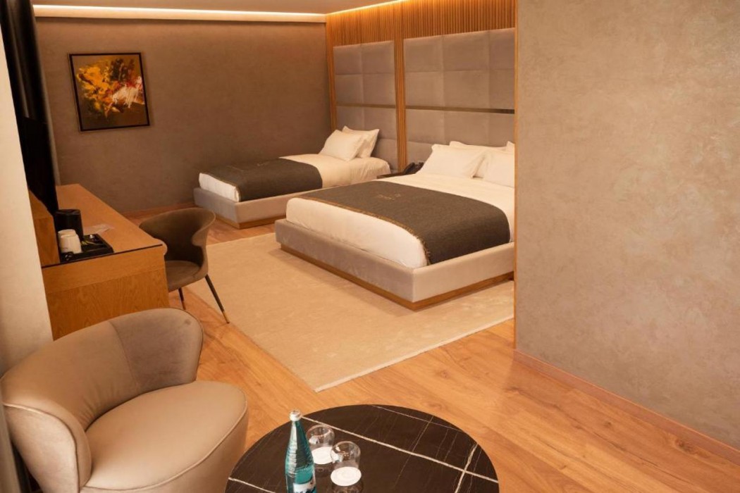 Marinaj Hotel 8/53