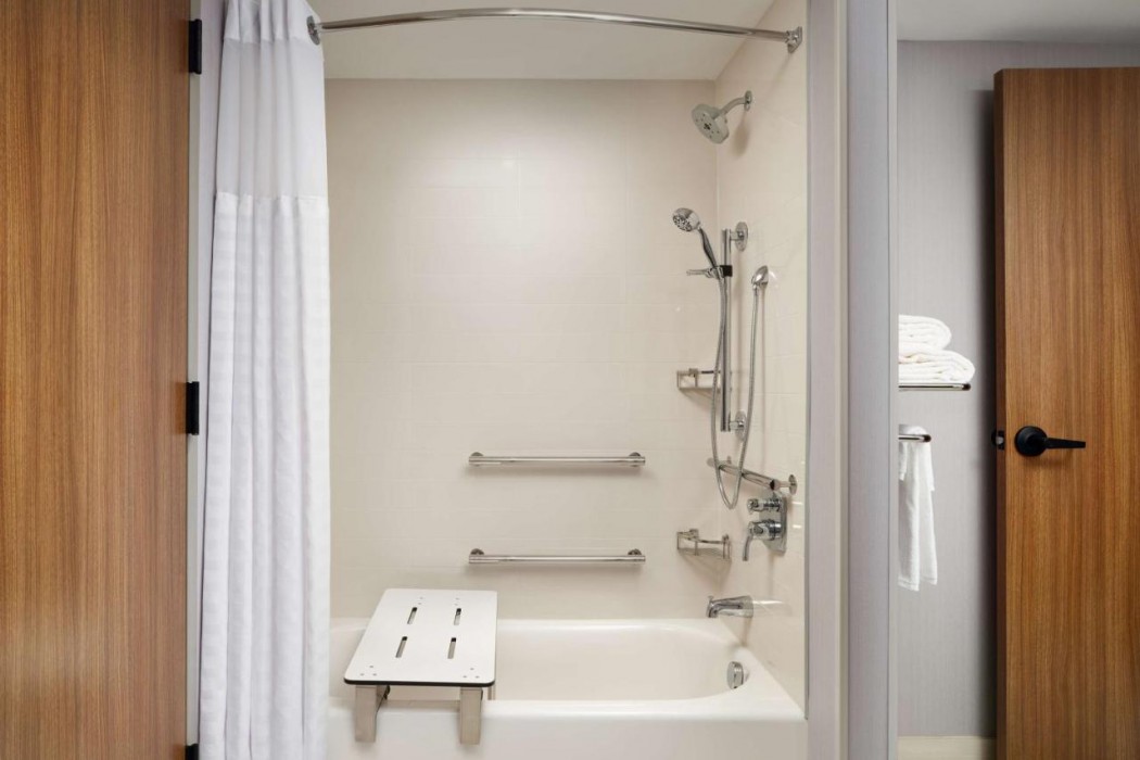 Hyatt Place Melbourne Airport 10/63