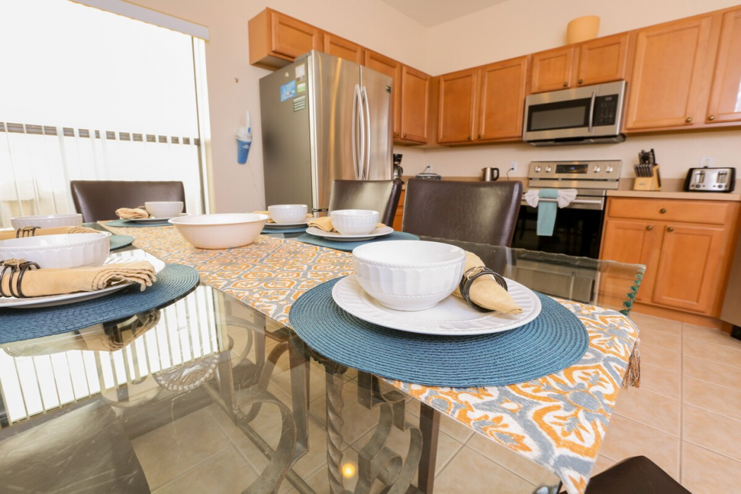 Disney Area Executive Plus Homes 12/13