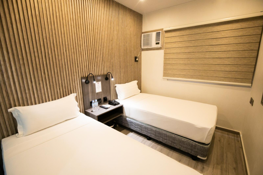 CITY POD HOTEL 12/40