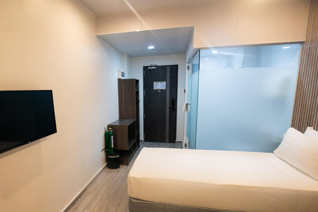 CITY POD HOTEL 8/40