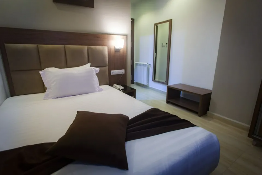 BN Hotel 6/61