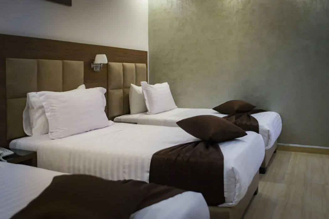 BN Hotel 7/61