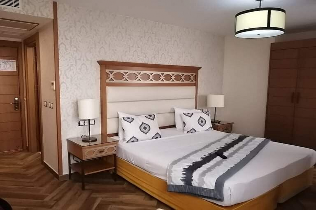 Nova Hotel 4/7