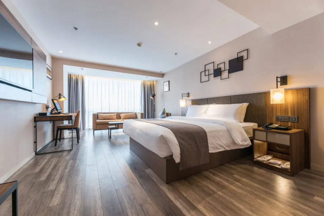 Home Inn Plus (Chongqing Jiefangbei Pedestrian Street) 14/42