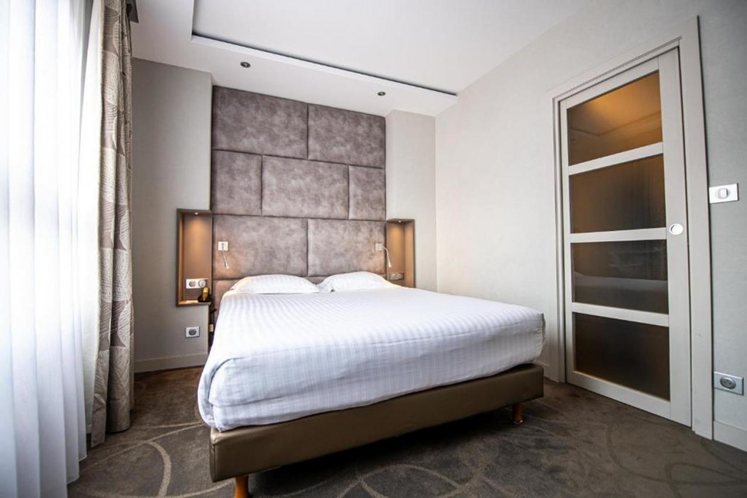 Hotel Borel 6/75